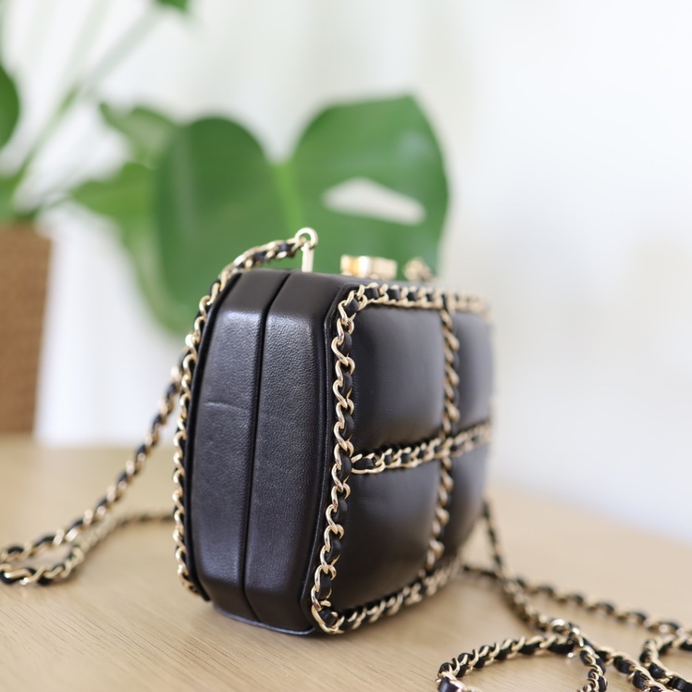 ❌NOT AVAILABLE❌ RARE GHW Chanel Chain Frame CC Box Minaudiere Calfskin Mini Clut - Picture 8 of 15